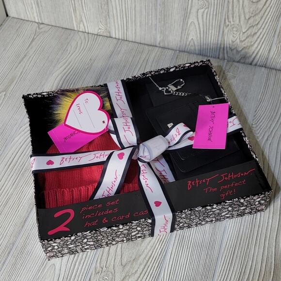 Betsey Johnson 2 Piece Set Red Hat and Black Wallet Card Case NWT - Picture 7 of 7